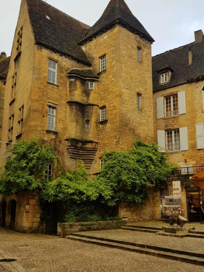 Hotel Confort Le Moulin Rouge Terrasson 외부 사진