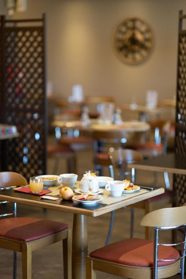 Hotel Confort Le Moulin Rouge Terrasson 외부 사진