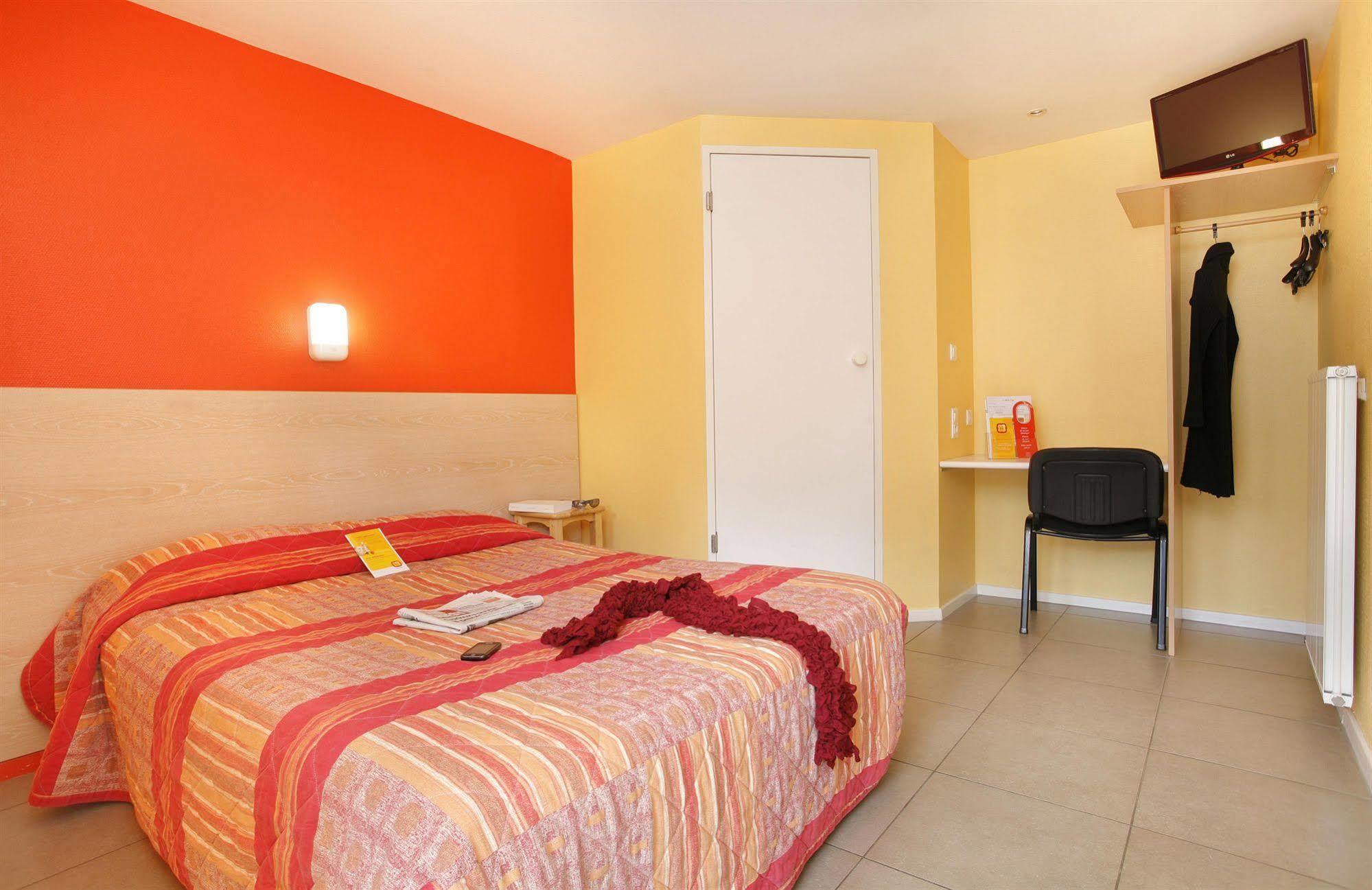 Hotel Confort Le Moulin Rouge Terrasson 외부 사진